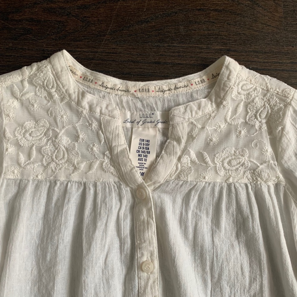 HM long sleeve shirt with lace detail